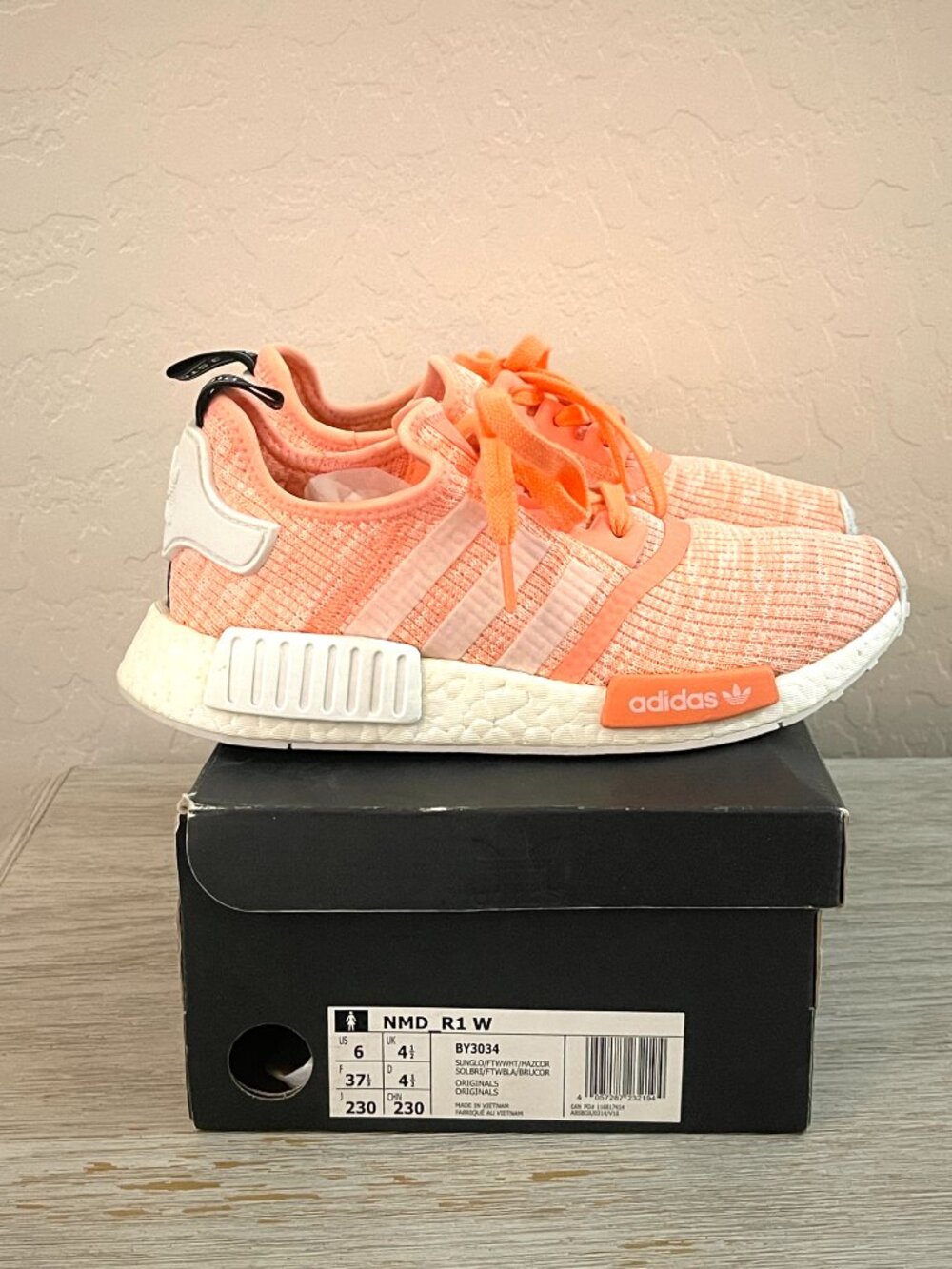 Adidas NMD R1 Athletic Shoes Sunglo Peach Pink Coral White 6 with Box - Picture 6 of 12